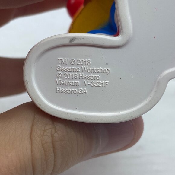 Sesame Street Ernie Figure 2018 Hasbro Collectible Toy 2" Tall Durable Plastic - Picture 3 of 4